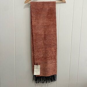NWT Mostrom & Chase Cotton And Chenille Scarf.  Hand Loomed